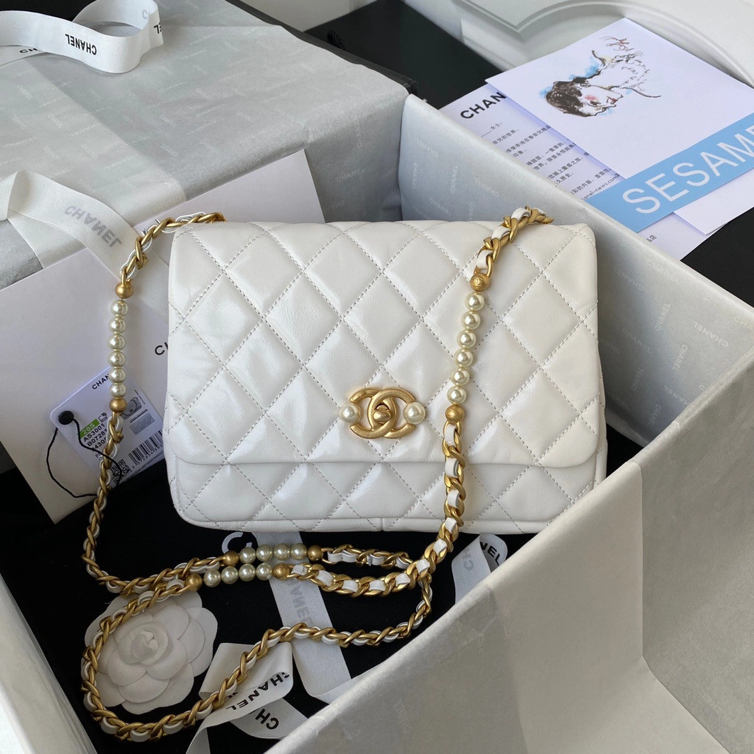CHANEL FLAP BAG Affordable 521