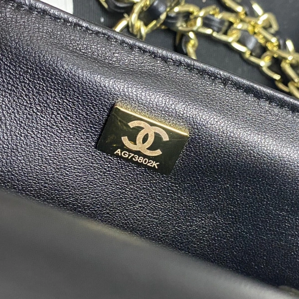 CHANEL MINI FLAP BAG WITH TOP HANDLE StreetReady 993 - Image 9