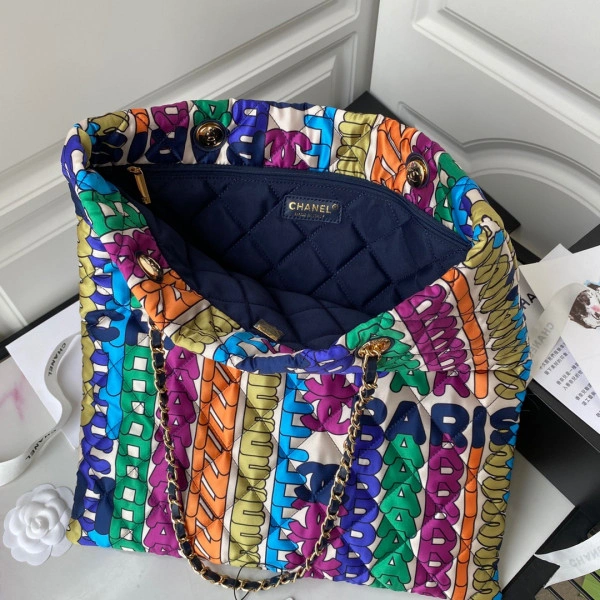 UrbanStyle CHANEL LARGE TOTE 1192 - Image 6