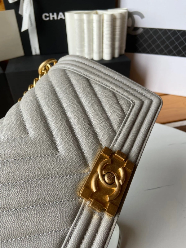 WellDesigned CHANEL BOY BAG 20CM 25CM 239 - Image 6