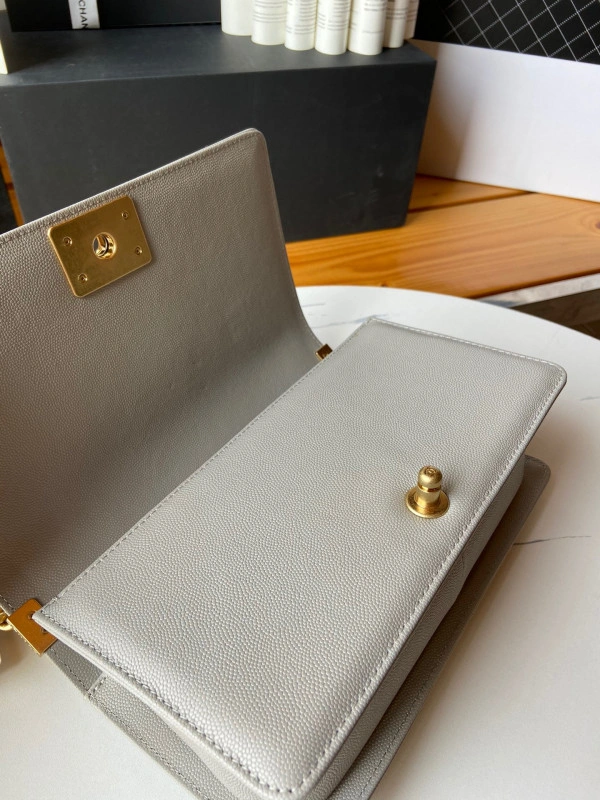 WellDesigned CHANEL BOY BAG 20CM 25CM 239 - Image 9