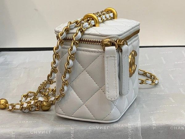 GoodFit CHANEL SMALL VANITY WITH CHAIN 1269 - Image 7