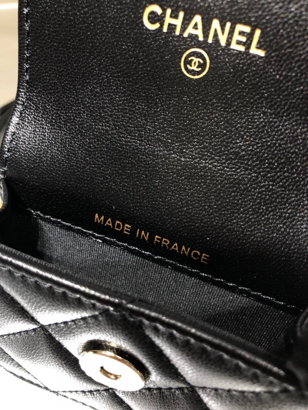 CHANEL AIRPODS CASE Affordable 1668 - Image 10