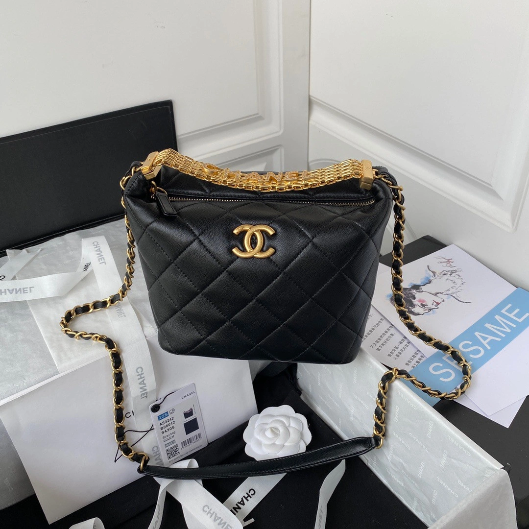CHANEL SMALL HOBO BAG DailyWear 1653