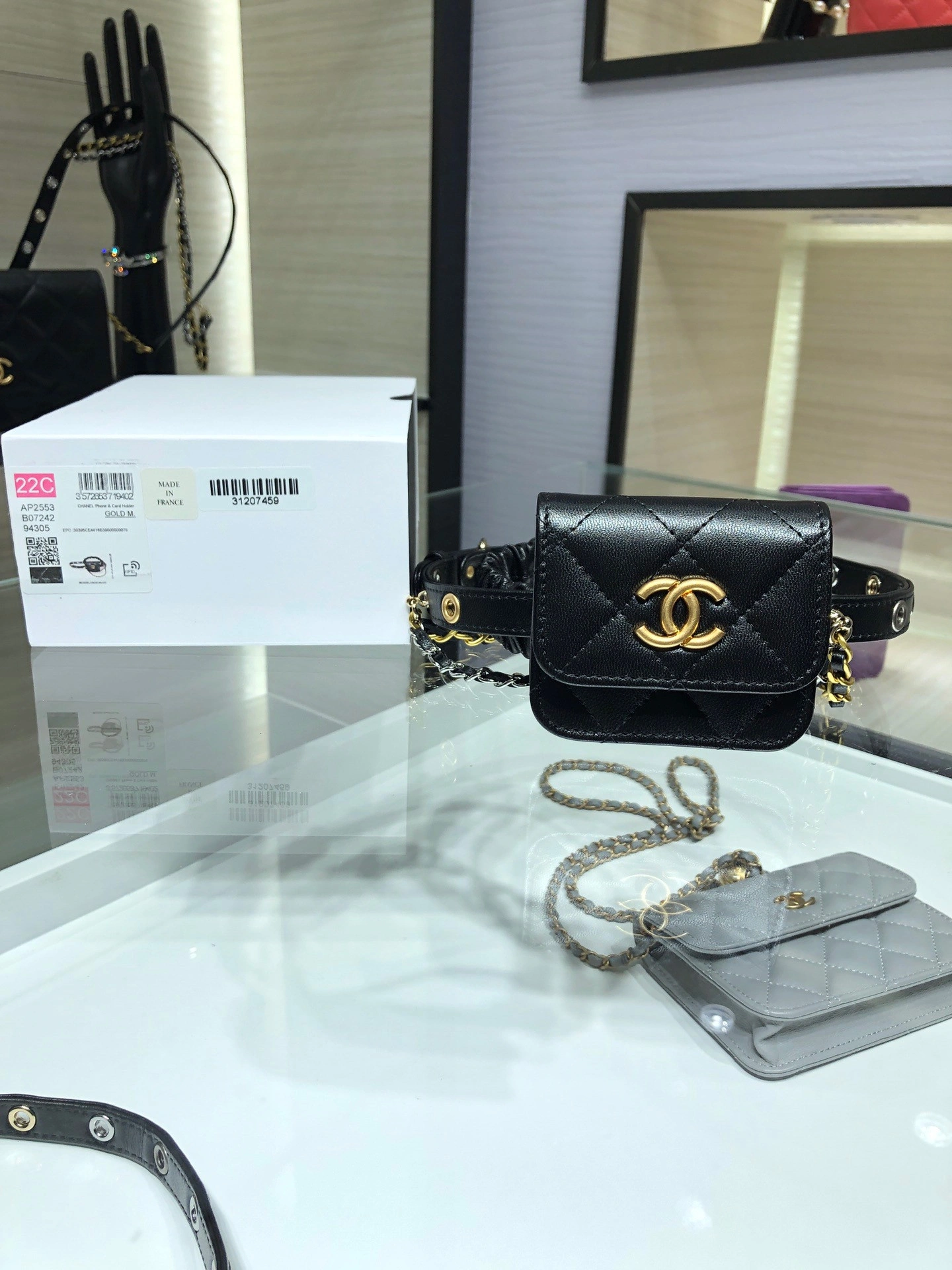CHANEL AIRPODS CASE Affordable 1668 - Image 4
