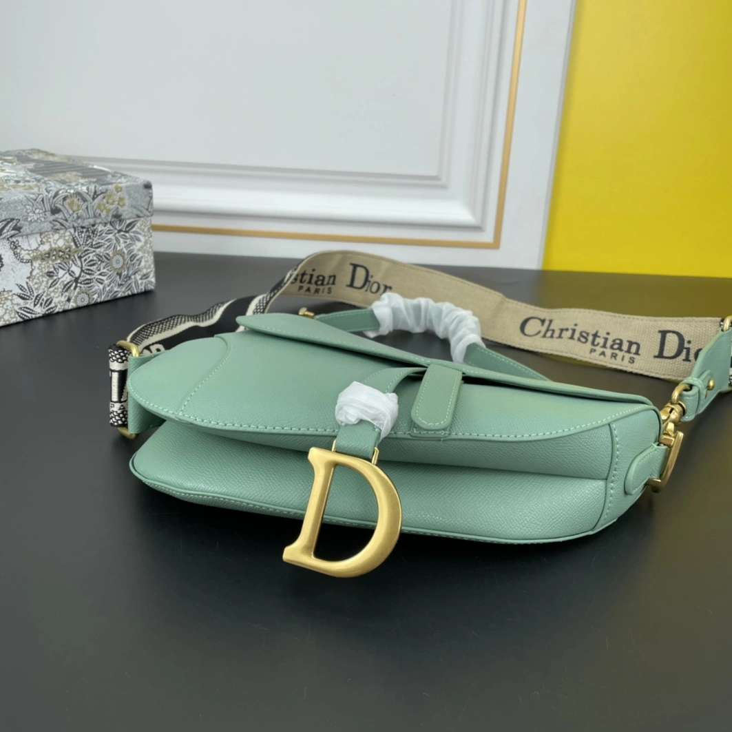 Affordable 3313 Christian Dior AAA Quality Messenger Bags For Women - Image 4