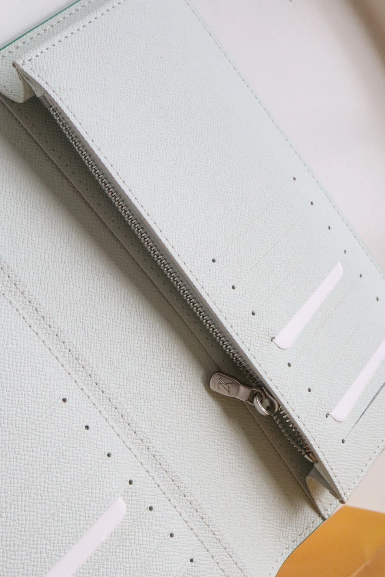 Affordable 4664 Louis Vuitton AAA Quality Wallets - Image 6