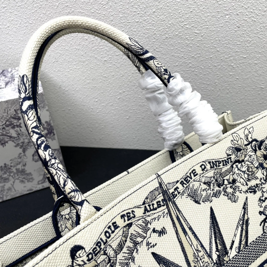 BestValue 2144 Christian Dior AAA Quality Tote-Handbags For Women - Image 5