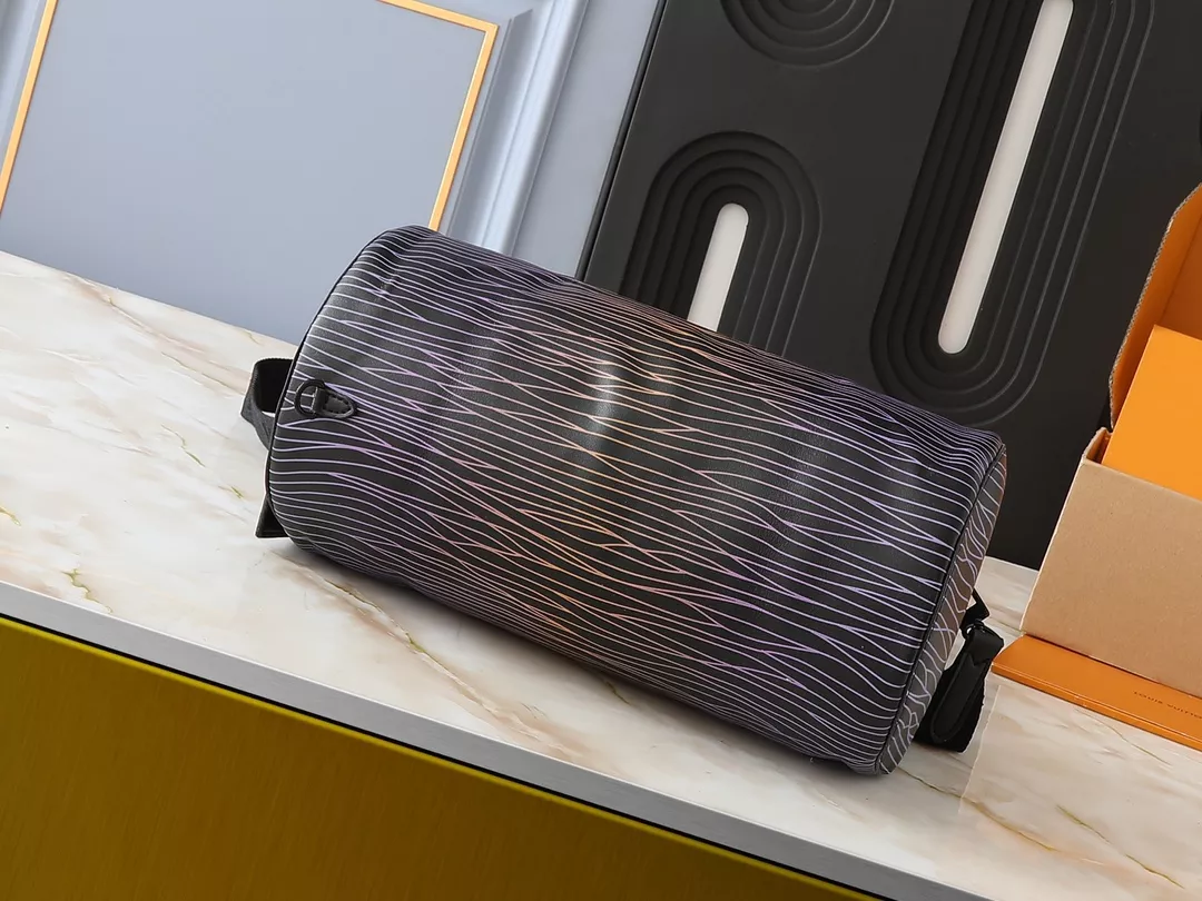 BestValue 4109 Louis Vuitton AAA Quality Messenger Bags For Unisex - Image 4