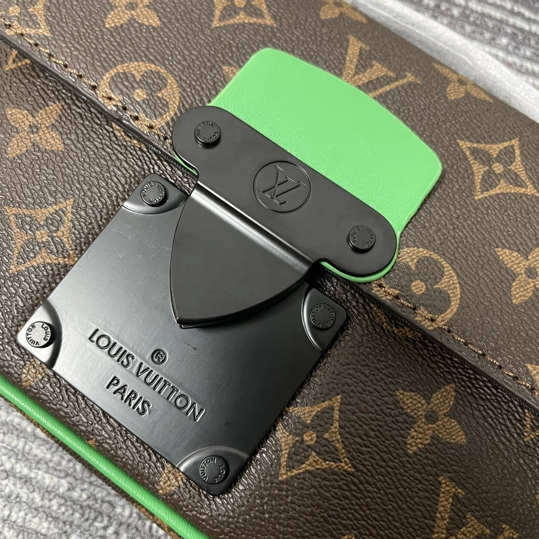 Breathable 6580 Louis Vuitton LV AAA Quality Belt Bags - Image 5