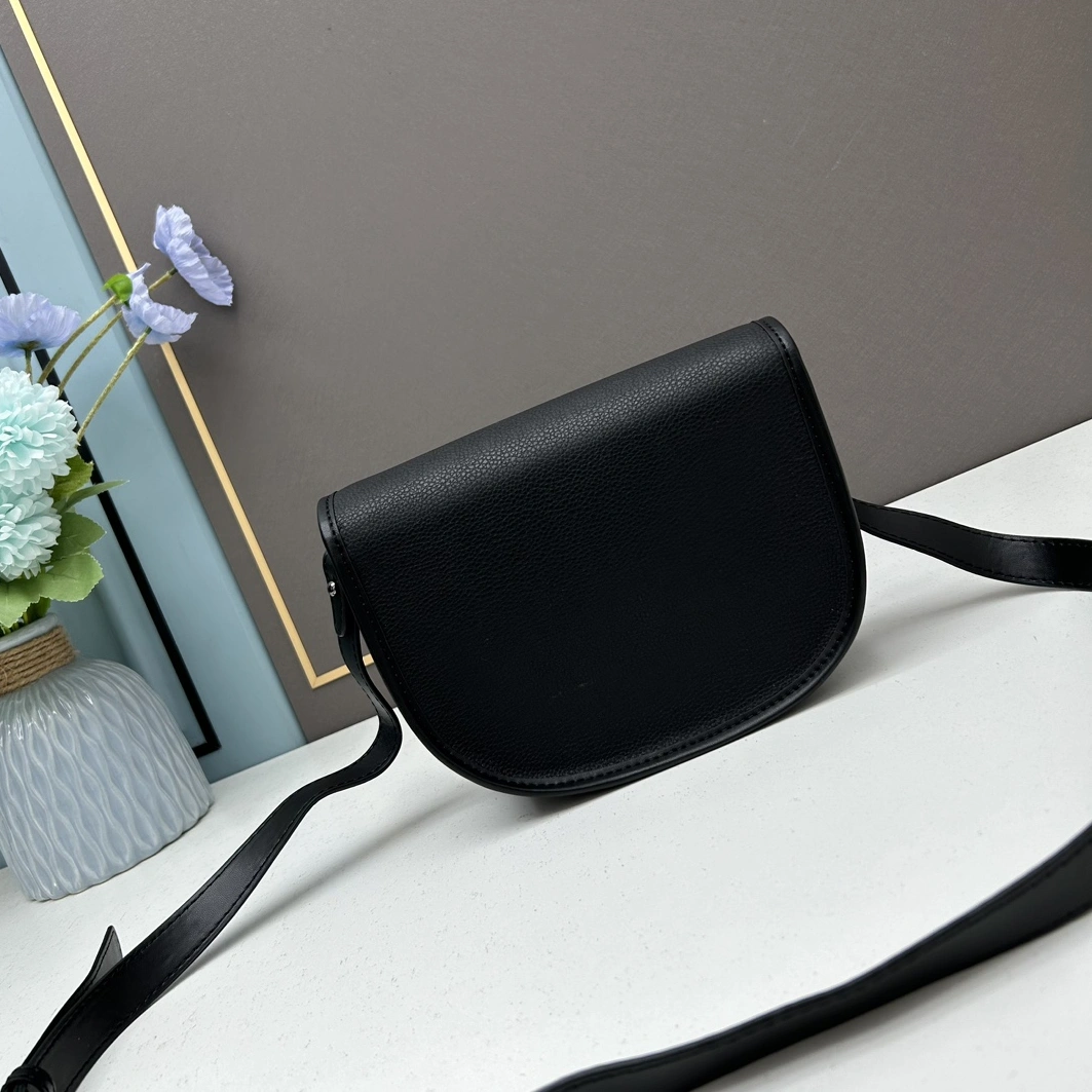 Breathable 6690 Christian Dior AAA Quality Messenger Bags For Unisex - Image 3