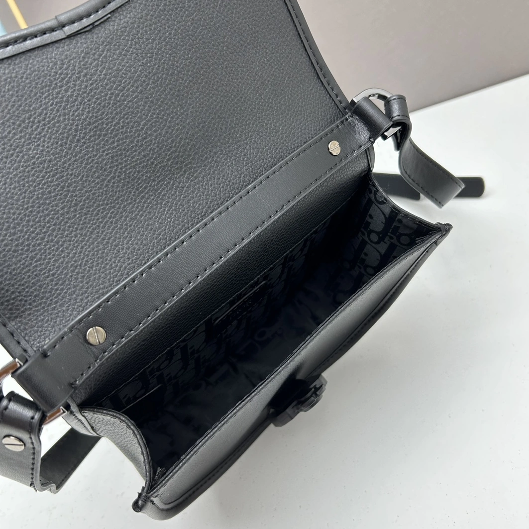 Breathable 6690 Christian Dior AAA Quality Messenger Bags For Unisex - Image 7