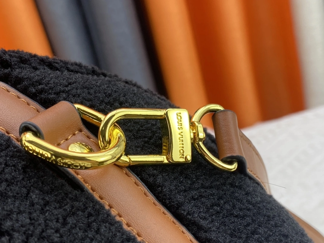 Bright 9511 Louis Vuitton AAA Quality Handbags For Women - Image 5