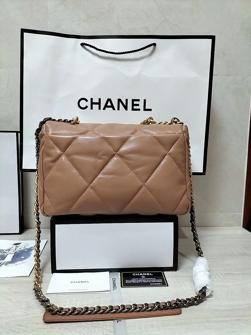 Chanel AAA Quality Messenger Bags For Women AllSeason 3859 - Image 4