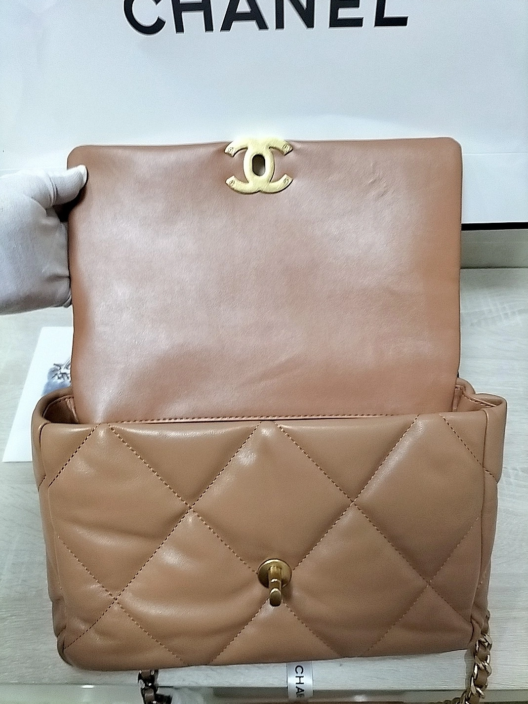 Chanel AAA Quality Messenger Bags For Women AllSeason 3859 - Image 6