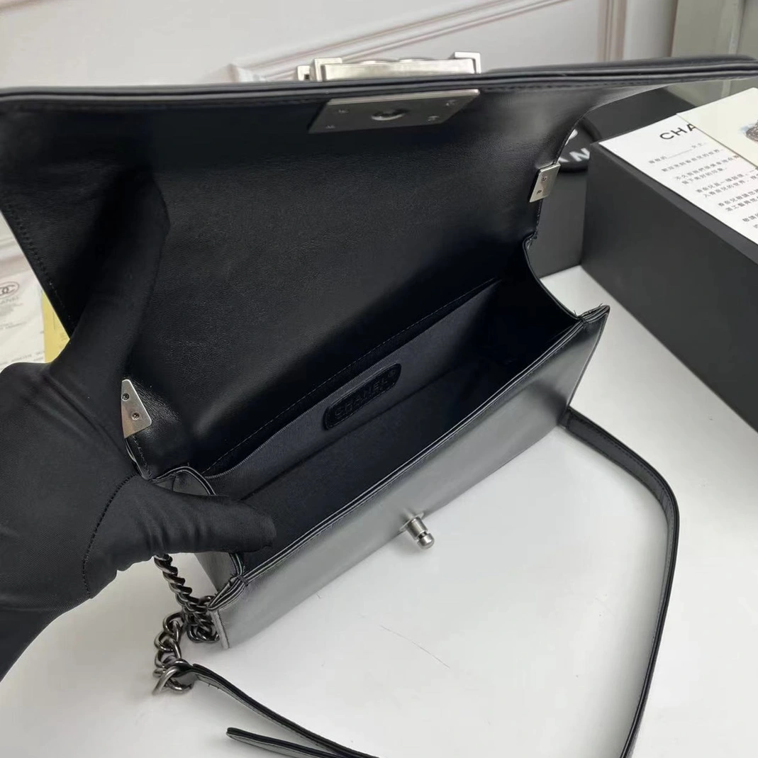 Chanel AAA Quality Messenger Bags For Women Breathable 3896 - Image 8