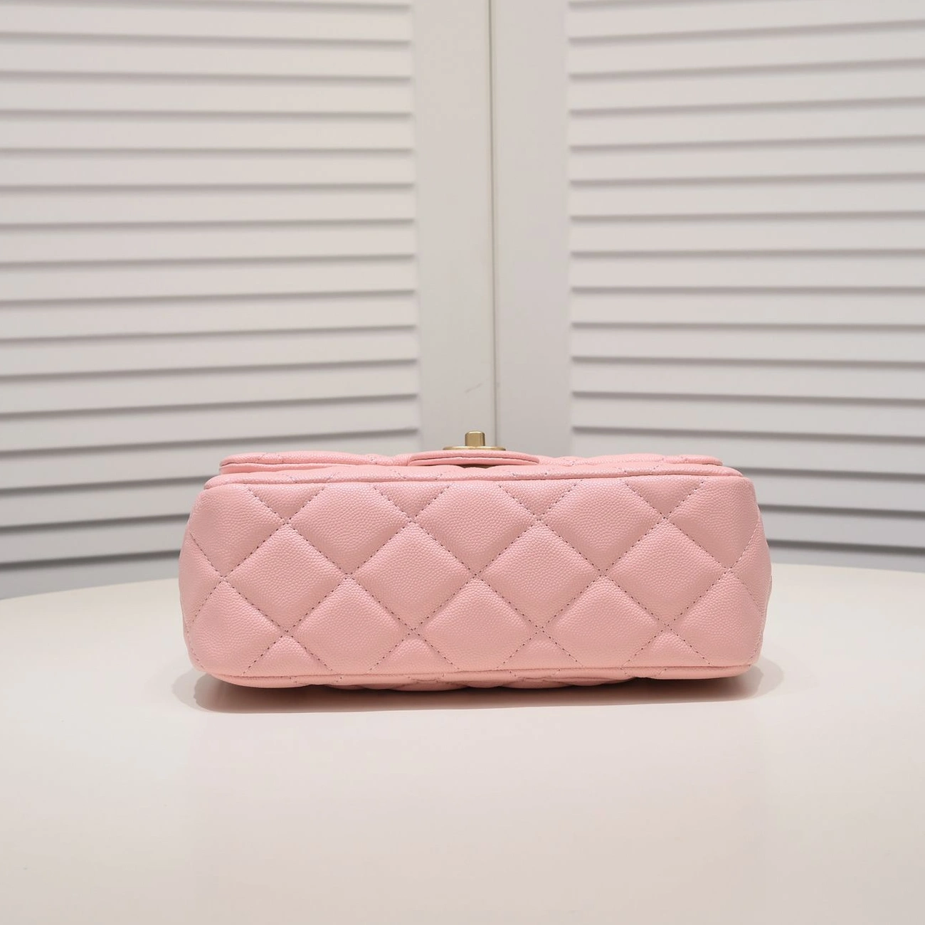 Chanel AAA Quality Messenger Bags For Women Minimalist 465 - Image 4