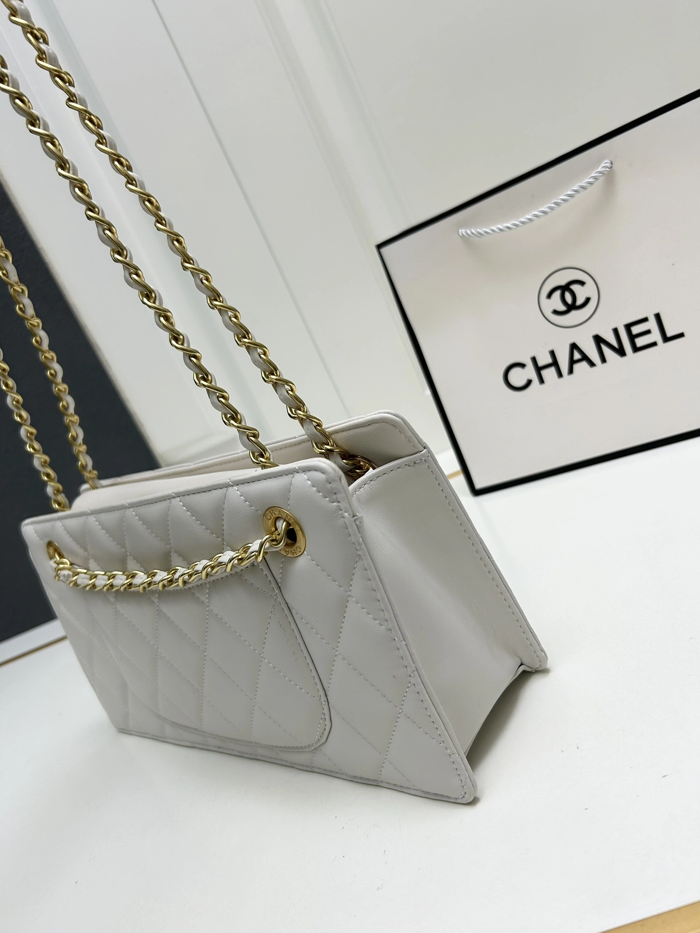 Chanel AAA Quality Shoulder Bags For Women GoodFit 2214 - Image 3
