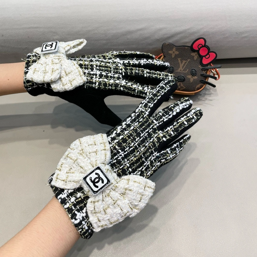 Chanel Gloves For Women Sleek 430 - Image 6