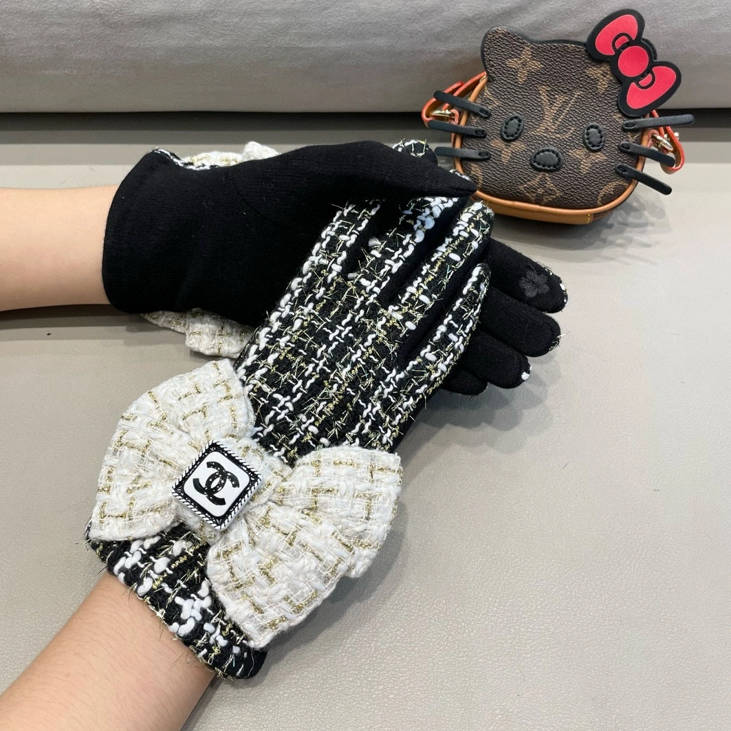 Chanel Gloves For Women Sleek 430 - Image 7