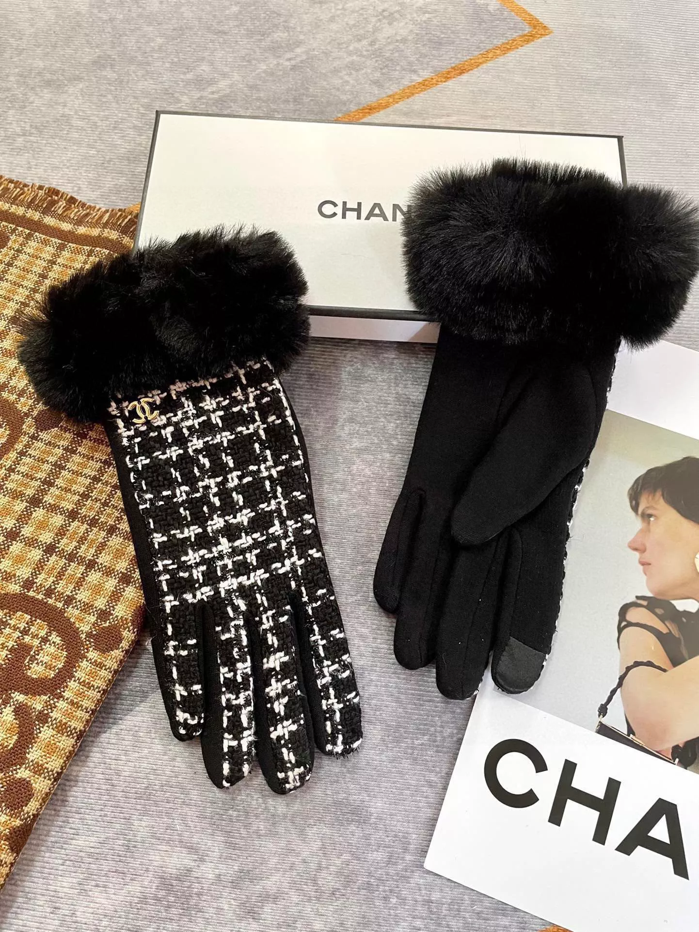 Chanel Gloves For Women Vibrant 9296