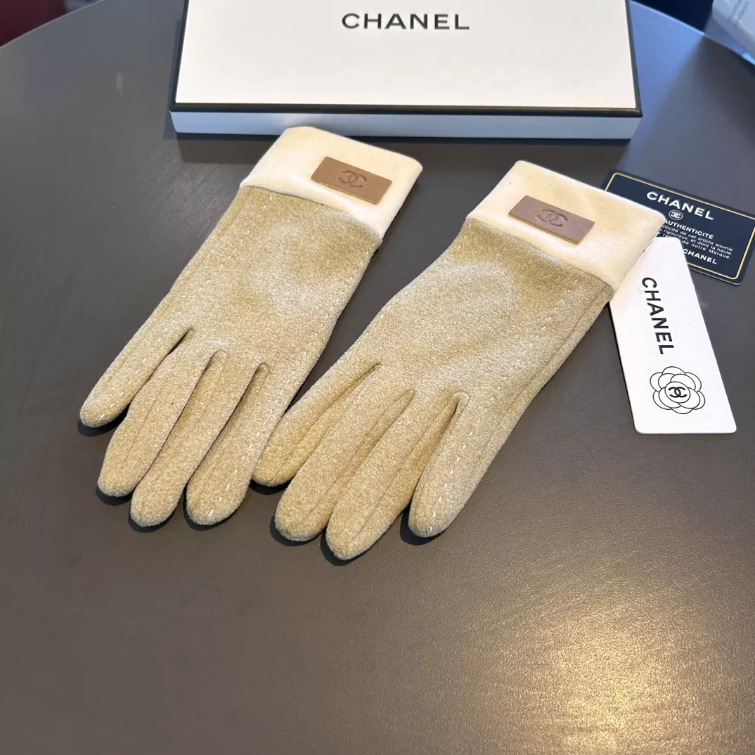 Chanel Gloves Practical 353 - Image 3
