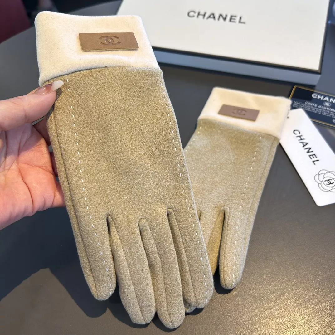 Chanel Gloves Practical 353 - Image 5