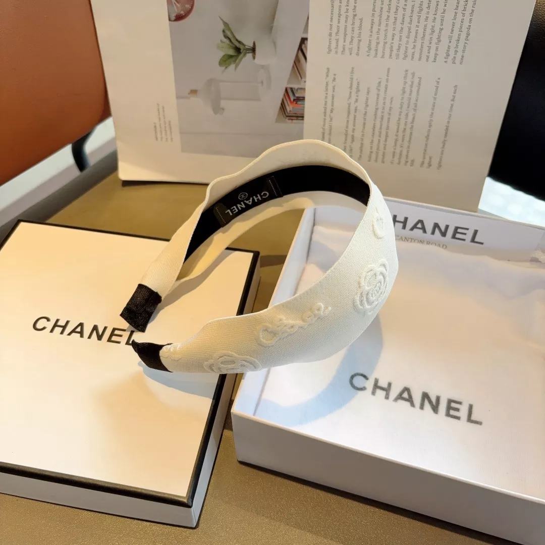 Chanel Headband For Women Stylish 3518 - Image 5