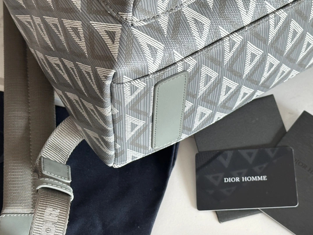 Christian Dior AAA Man Backpacks EyeCatching 2677 - Image 5