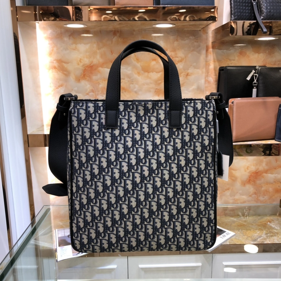 Christian Dior AAA Man Handbags Elegant 4469 - Image 3