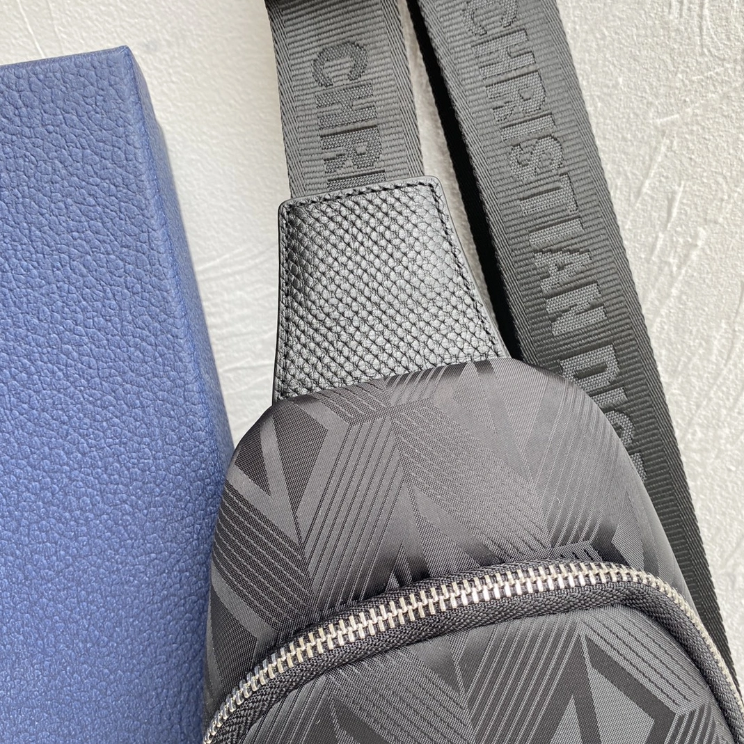Christian Dior AAA Man Messenger Bags Affordable 5550 - Image 5