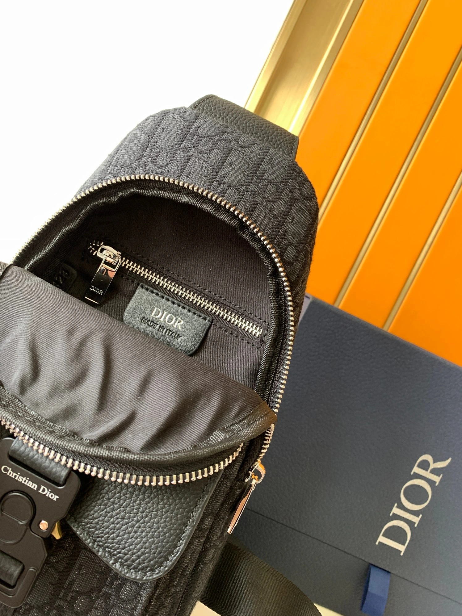 Christian Dior AAA Man Messenger Bags Comfortable 9673 - Image 8