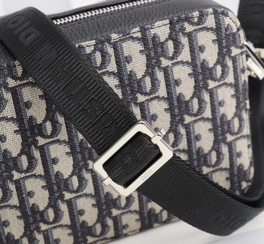 Christian Dior AAA Man Messenger Bags StreetReady 2760 - Image 4