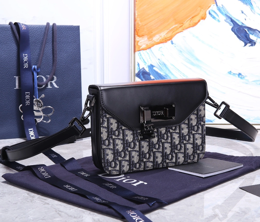 Christian Dior AAA Man Messenger Bags Unique 469