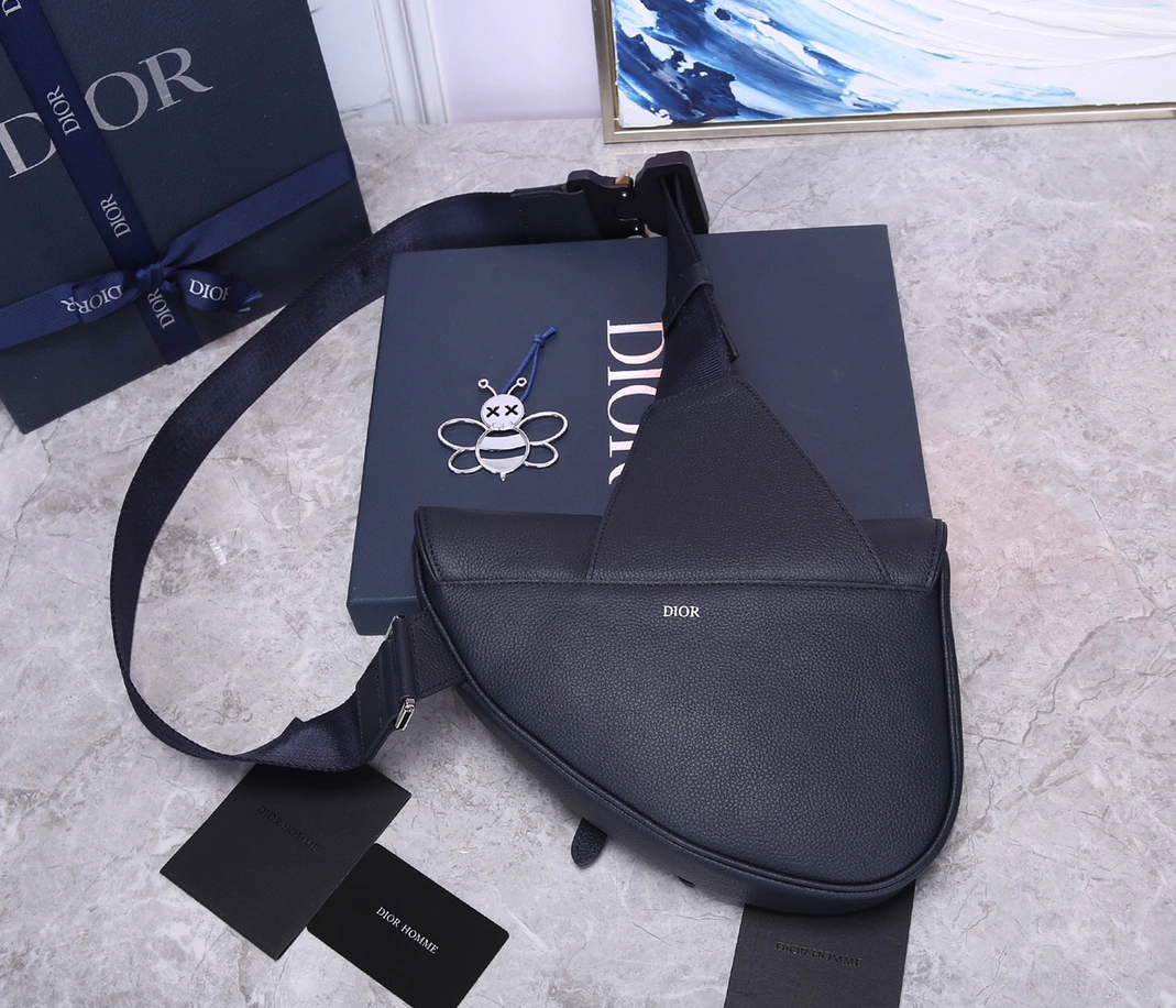 Christian Dior AAA Man Messenger Bags Vibrant 1797 - Image 3
