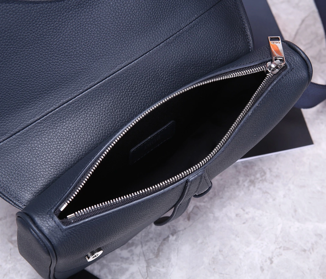 Christian Dior AAA Man Messenger Bags Vibrant 1797 - Image 8