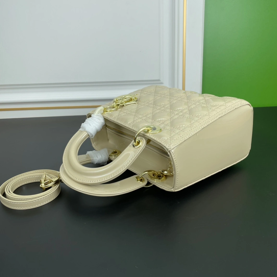 Christian Dior AAA Quality Handbags For Women AllSeason 6382 - Image 4