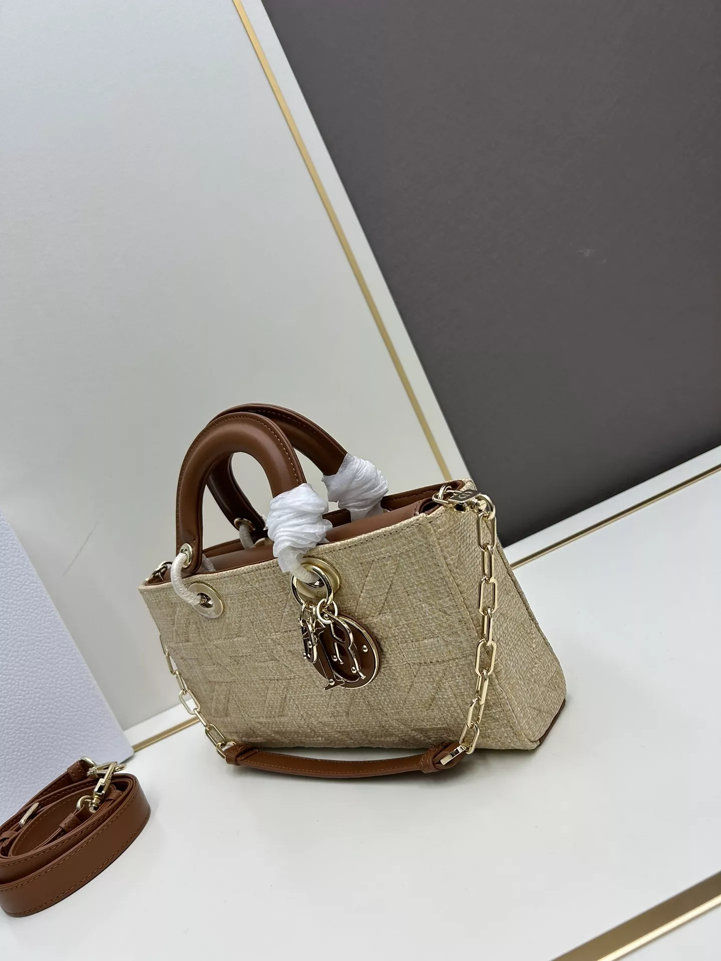 Christian Dior AAA Quality Handbags For Women BestValue 4011
