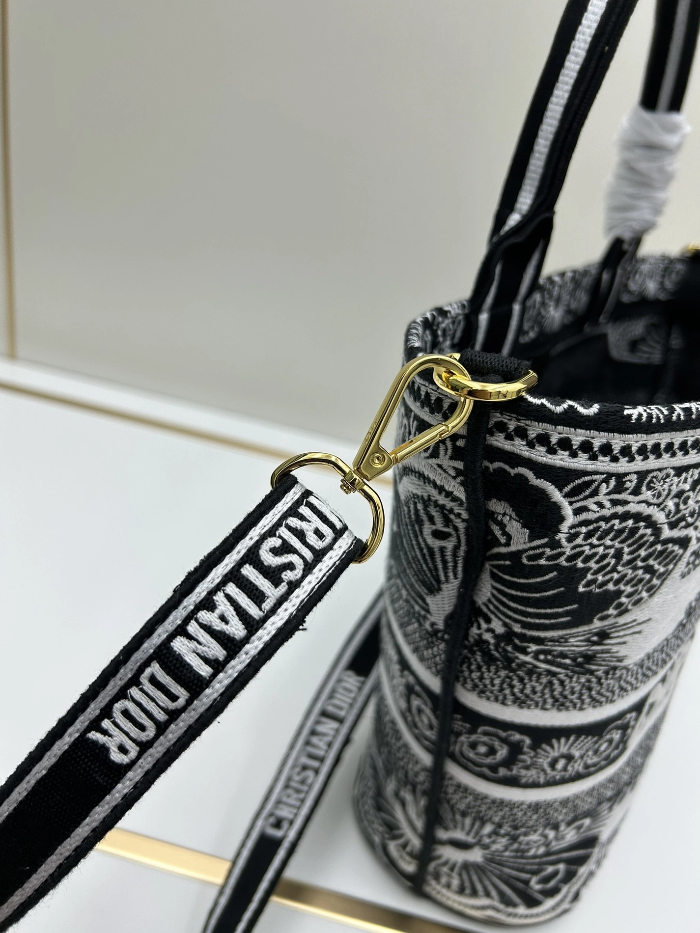 Christian Dior AAA Quality Handbags For Women Breathable 2054 - Image 6