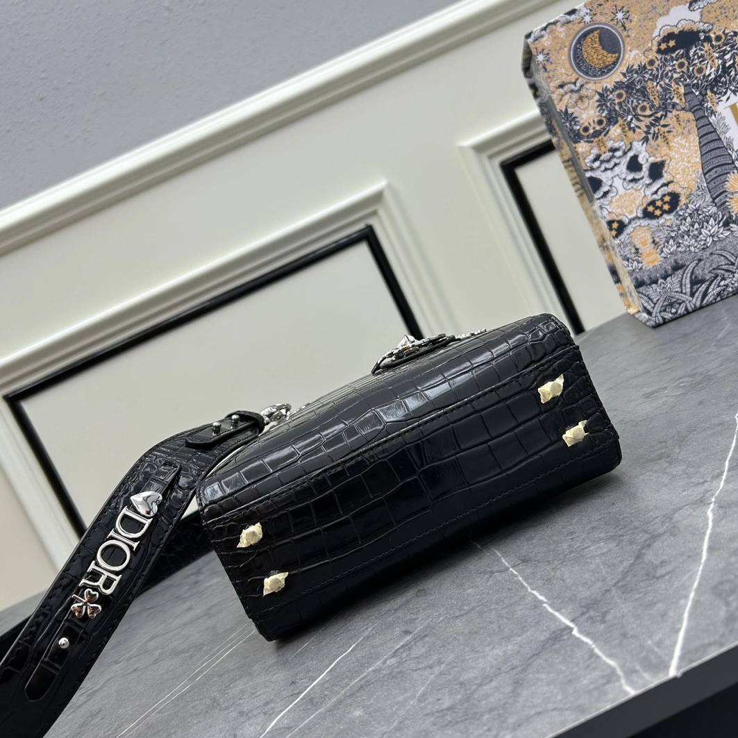 Christian Dior AAA Quality Handbags For Women Classic 2715 - Image 5