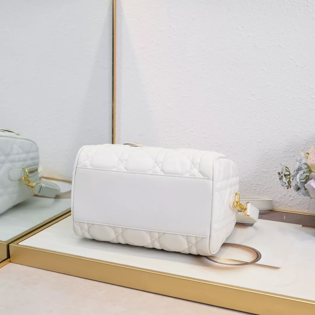 Christian Dior AAA Quality Handbags For Women HighQuality 4775 - Image 7