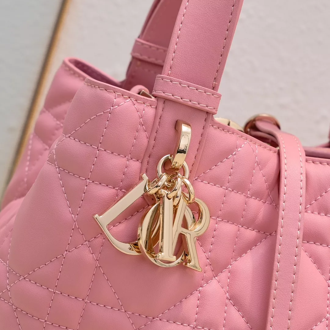 Christian Dior AAA Quality Handbags For Women Sleek 5401 - Image 4