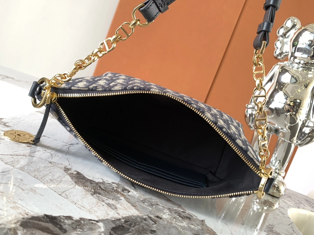 Christian Dior AAA Quality Messenger Bags For Women AllSeason 5703 - Image 7