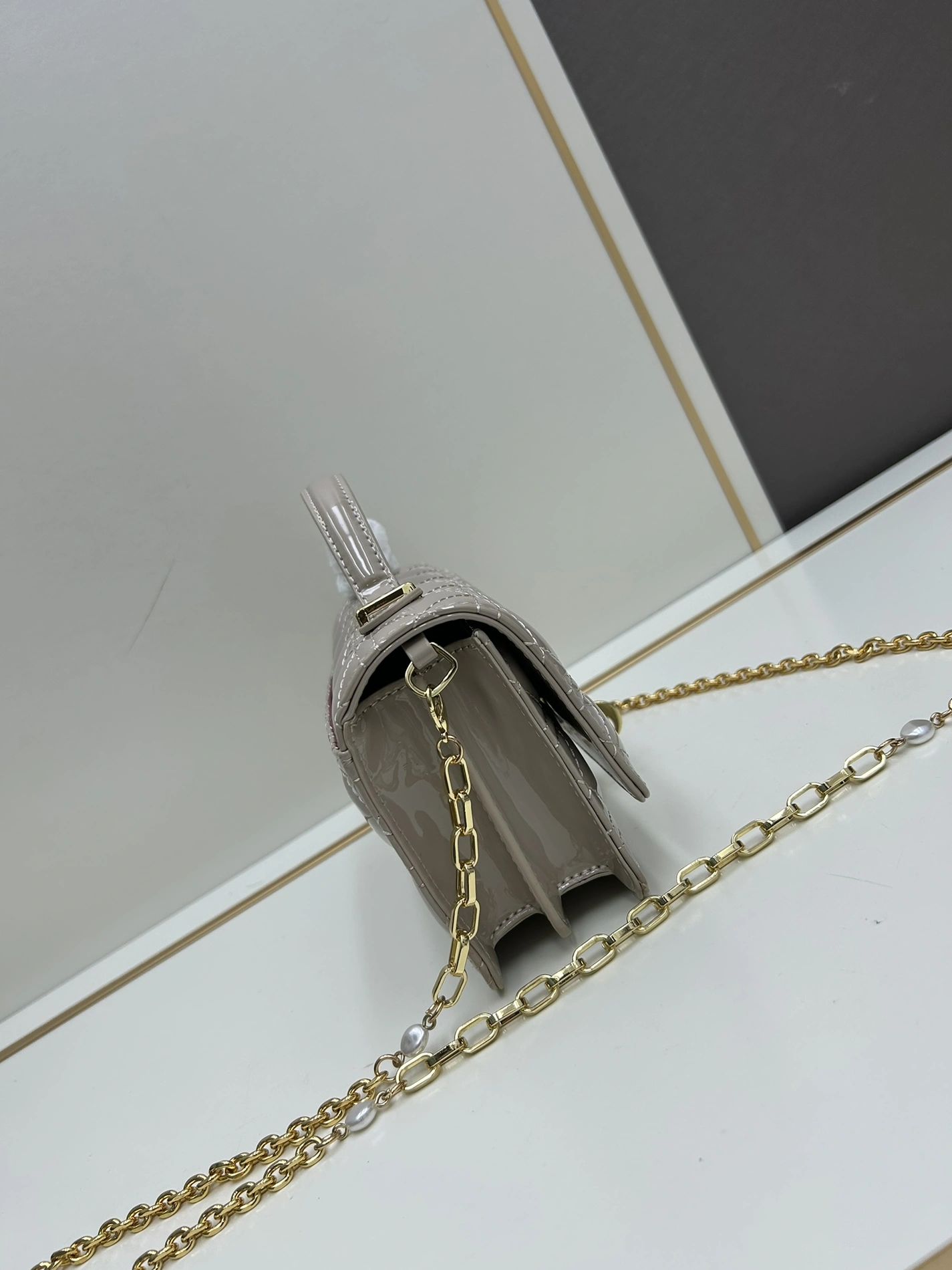 Christian Dior AAA Quality Messenger Bags For Women Functional 8325