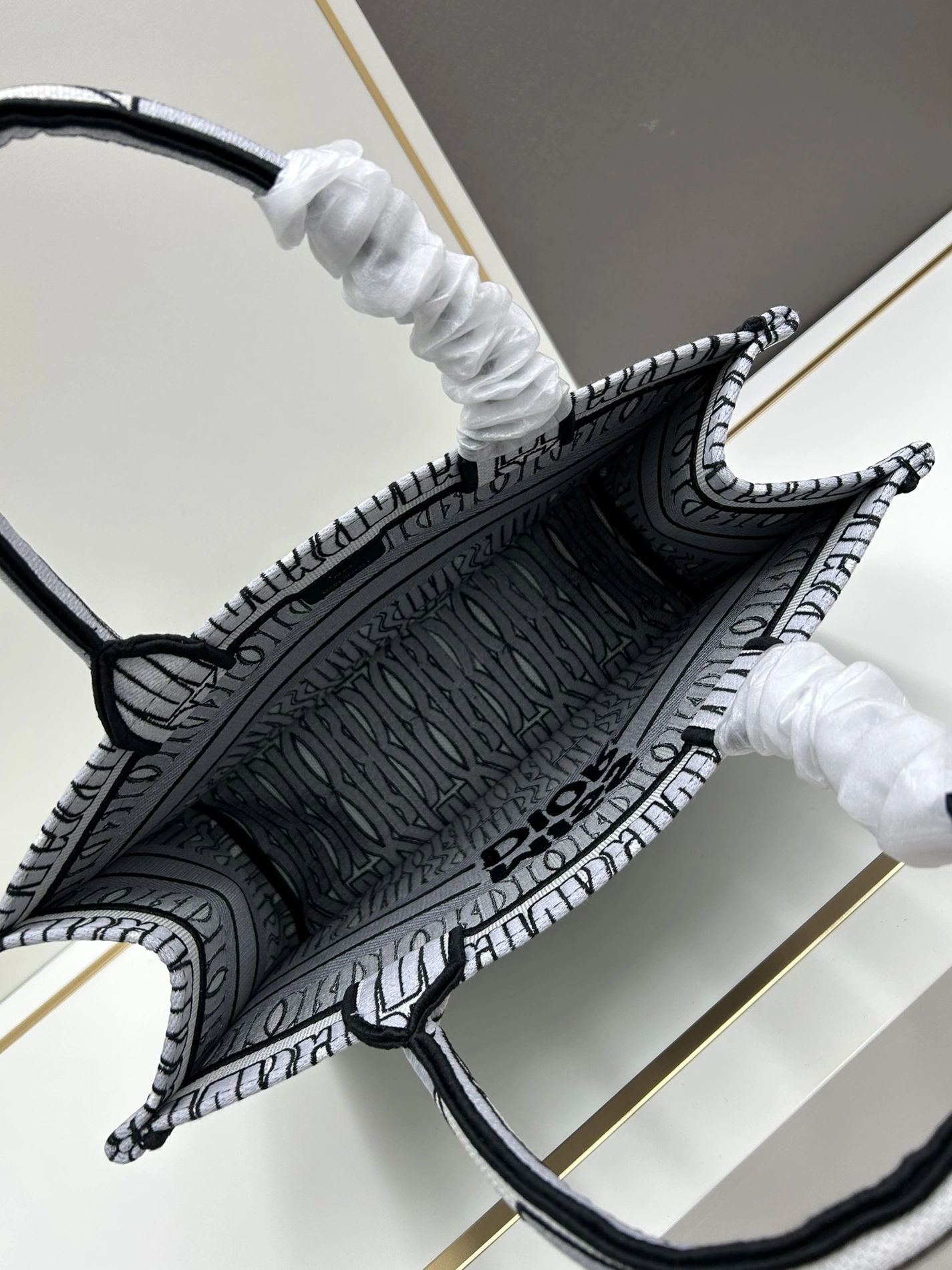 Christian Dior AAA Quality Tote-Handbags For Women Minimalist 5924 - Image 7