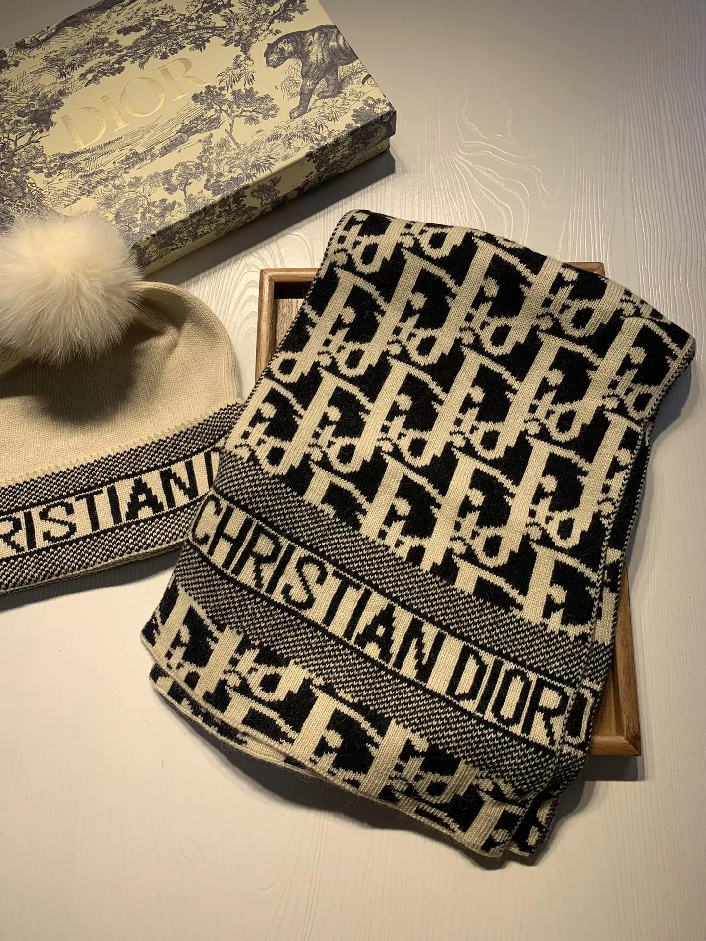 Christian Dior Hat and Scarf Set UrbanStyle 6788