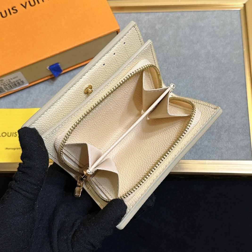 Classic 1768 Louis Vuitton LV Card Case For Women - Image 6