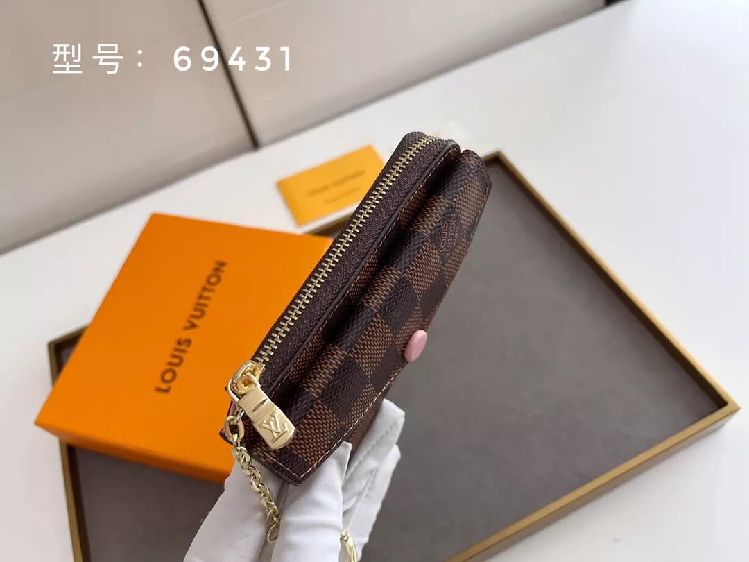 Classic 7472 Louis Vuitton LV Card Case - Image 3