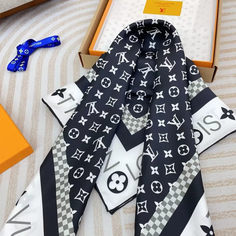 Classic 7588 Louis Vuitton Silk Squares - Image 3