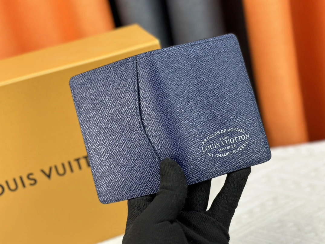 Comfortable 1573 Louis Vuitton LV Card Case In Blue For Unisex - Image 7